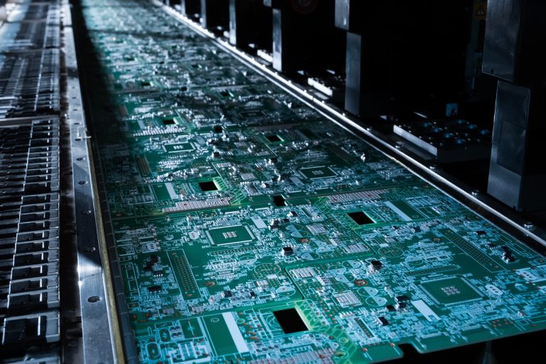 Reshoring vs. Nearshoring vs. Offshoring: Four Cost Lines Compared image